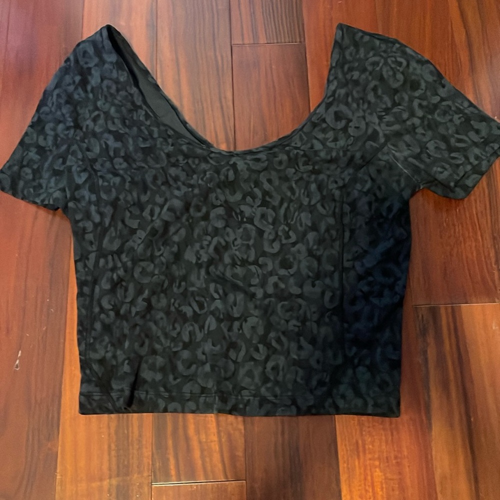 Lululemon align t-shirt. Size 4 in cheetah print.